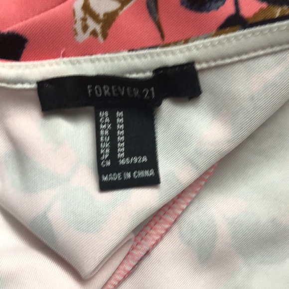 Forever 21 Pink flower dress - Picture 3 of 3